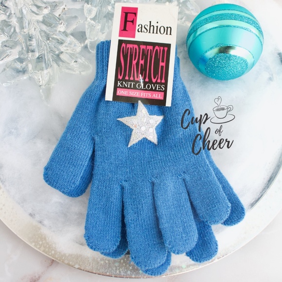 ✨ 2/$15🎄Star Mittens - Picture 1 of 5